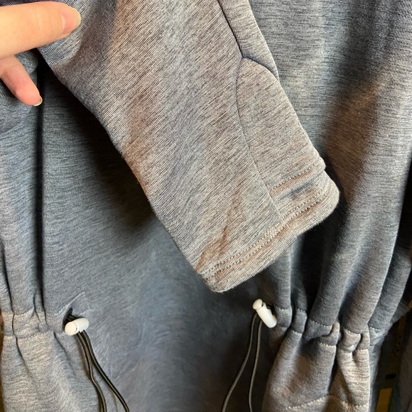 Super Soft Fleece-Lined Gray High-Neck Quarter Zip Sweatshirt, Size M - Picture 3 of 6